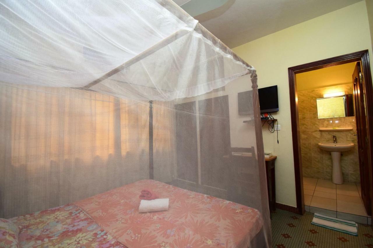 B&B Chez Rita Kotonu Zewnętrze zdjęcie