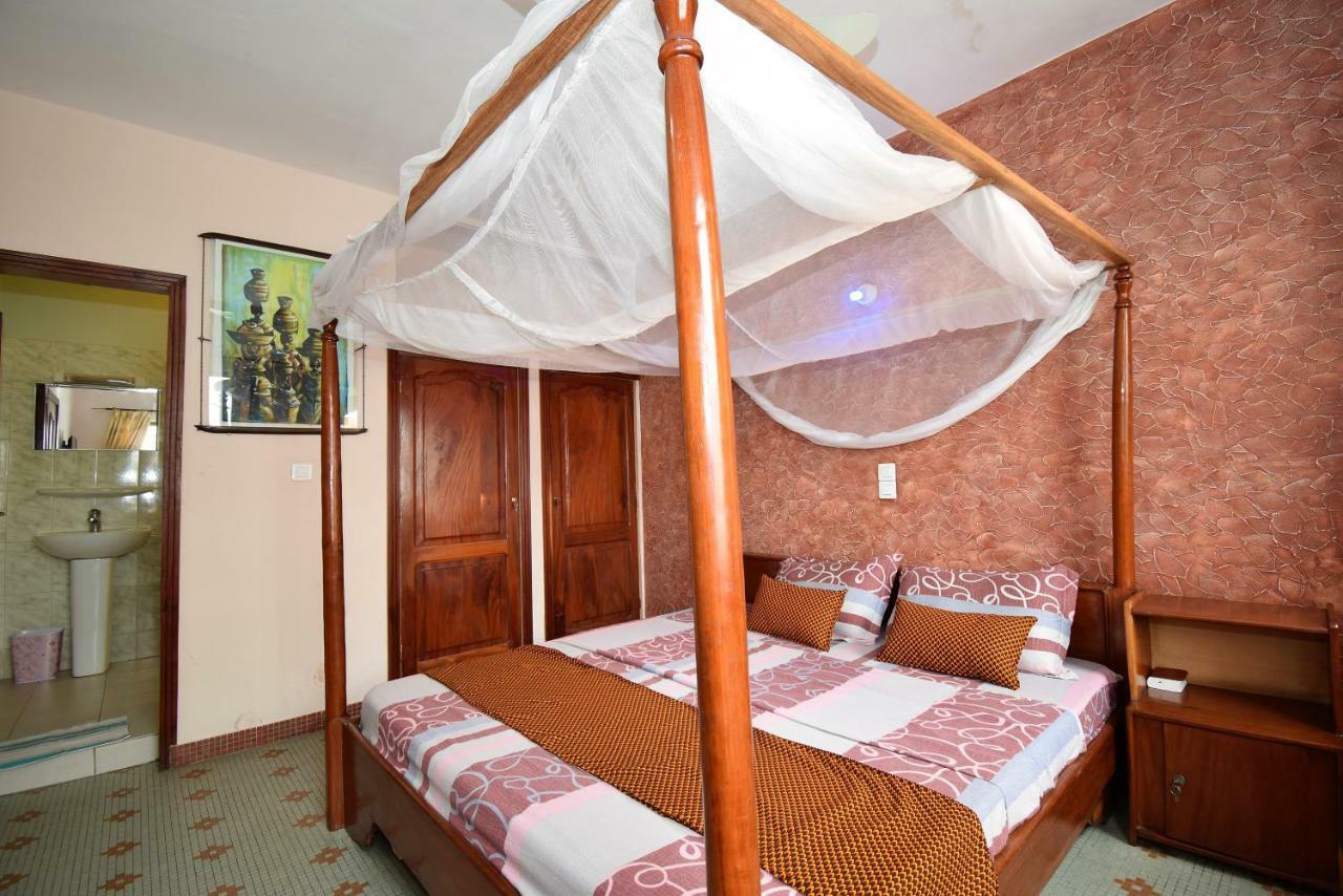 B&B Chez Rita Kotonu Zewnętrze zdjęcie